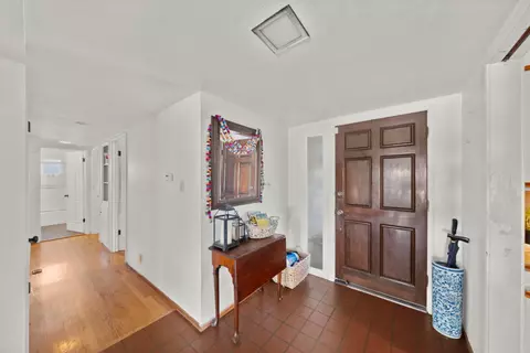Entry Way - 4760 Bowerwood Dr, Carmichael, CA 95608 photo 3 of 3