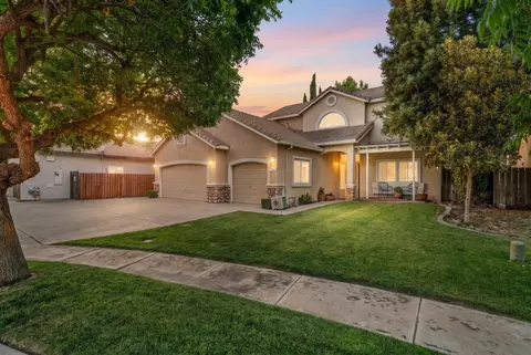 Exterior - 2121 Typhoon Ct, Turlock, CA 95380 photo 2 of 7