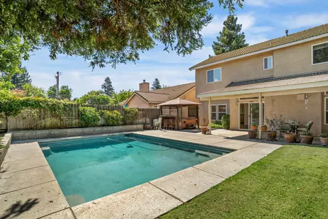 Exterior - 2121 Typhoon Ct, Turlock, CA 95380 photo 6 of 7