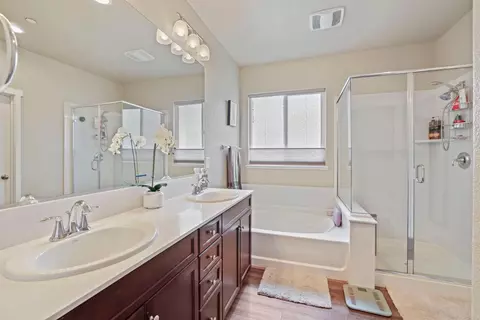 Bath - 690 Channel Dr, Lathrop, CA 95330 photo 2 of 5