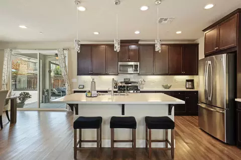 Kitchen - 690 Channel Dr, Lathrop, CA 95330 photo 2 of 6