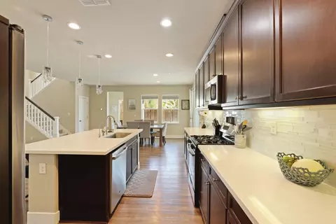 Kitchen - 690 Channel Dr, Lathrop, CA 95330 photo 5 of 6