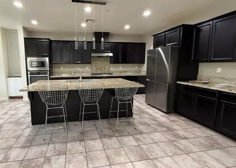 Kitchen - 1737 Cranbrook Ct, Lathrop, CA 95330 photo 1 of 3