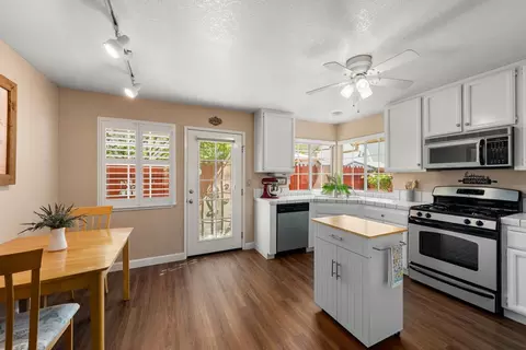 Kitchen - 3858 Olivebranch Ln, Carmichael, CA 95608 photo 1 of 4