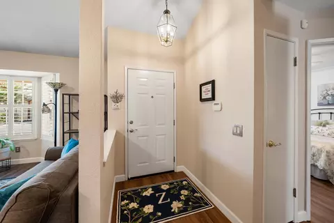 Entry Way - 3858 Olivebranch Ln, Carmichael, CA 95608 photo 4 of 5