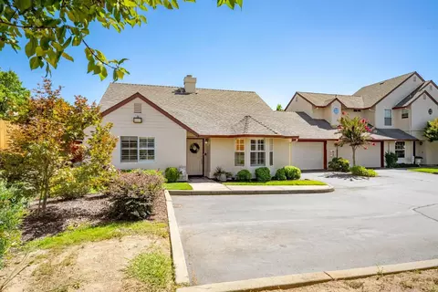 Exterior - 3858 Olivebranch Ln, Carmichael, CA 95608 photo 3 of 12