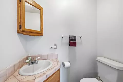 Bath - 20888 Lyons Bald Mountian Rd, Sonora, CA 95370 photo 2 of 2