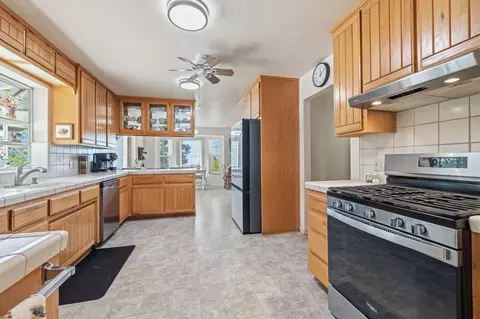 Kitchen - 20888 Lyons Bald Mountian Rd, Sonora, CA 95370 photo 1 of 4