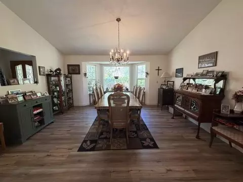 Dining - 20888 Lyons Bald Mountian Rd, Sonora, CA 95370 photo 2 of 3