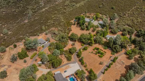 View/Area - 20888 Lyons Bald Mountian Rd, Sonora, CA 95370 photo 2 of 5