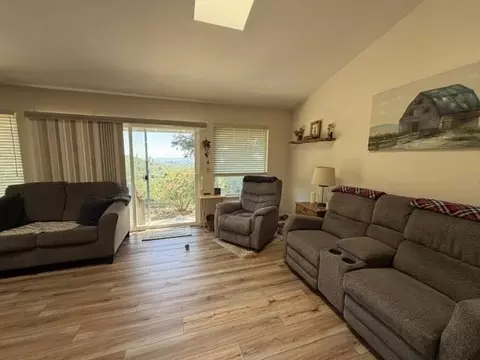Living - 20888 Lyons Bald Mountian Rd, Sonora, CA 95370 photo 2 of 4