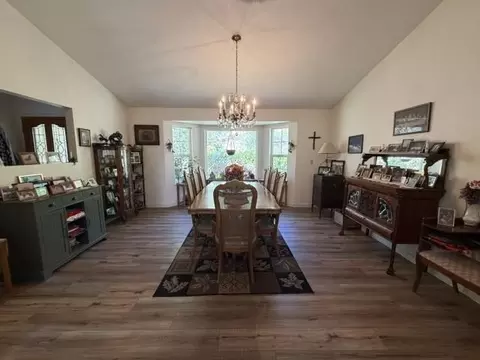 Dining - 20888 Lyons Bald Mountian Rd, Sonora, CA 95370 photo 3 of 3