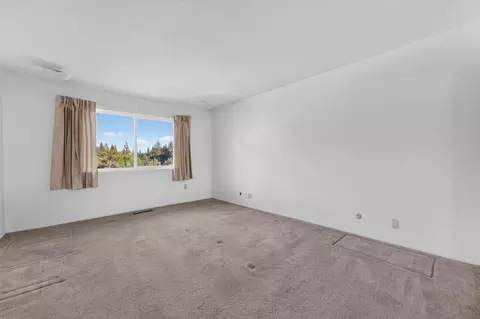 Bedroom - 18095 Applegate Rd, Applegate, CA 95703 photo 9 of 10