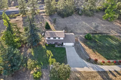 View/Area - 18095 Applegate Rd, Applegate, CA 95703 photo 2 of 10