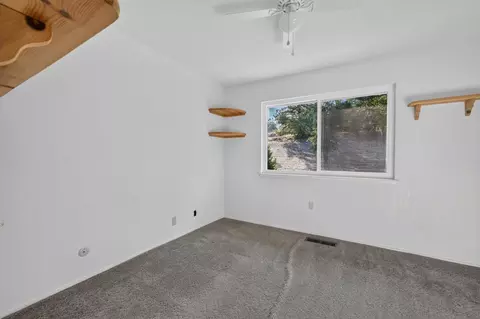 Bedroom - 18095 Applegate Rd, Applegate, CA 95703 photo 6 of 10