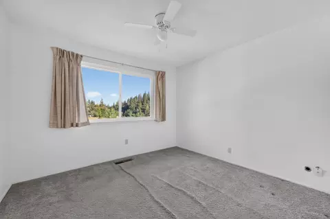 Bedroom - 18095 Applegate Rd, Applegate, CA 95703 photo 4 of 10