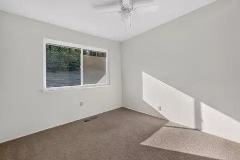 Bedroom - 18095 Applegate Rd, Applegate, CA 95703 photo 2 of 10
