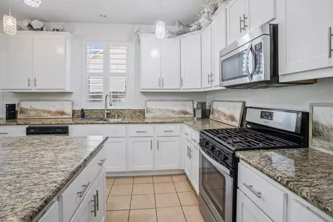Kitchen - 4861 Langley Way, Merced, CA 95348 photo 2 of 2