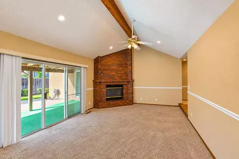 Living - 2233 Cheyenne Way, Modesto, CA 95356 photo 5 of 7