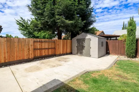 Exterior - 2017 Star Oak Ave, Modesto, CA 95355 photo 7 of 15