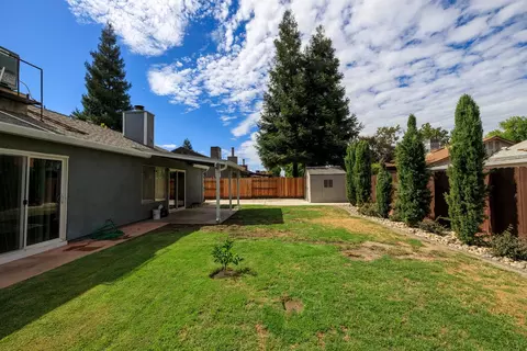 Exterior - 2017 Star Oak Ave, Modesto, CA 95355 photo 13 of 15
