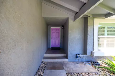 Entry Way - 2017 Star Oak Ave, Modesto, CA 95355 photo 1 of 4