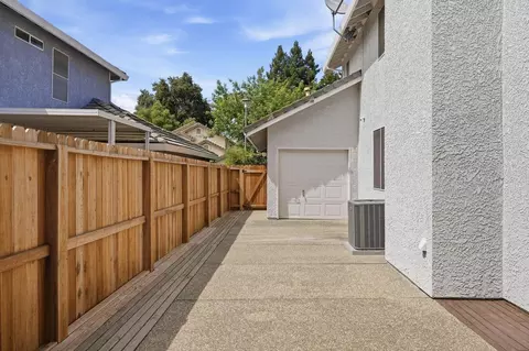 Exterior - 5508 Coronawood Ln, Carmichael, CA 95608 photo 10 of 10