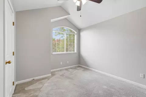 Bedroom - 5508 Coronawood Ln, Carmichael, CA 95608 photo 7 of 10