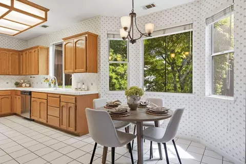 Kitchen - 5508 Coronawood Ln, Carmichael, CA 95608 photo 5 of 5