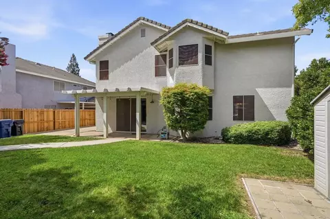 Exterior - 5508 Coronawood Ln, Carmichael, CA 95608 photo 7 of 10