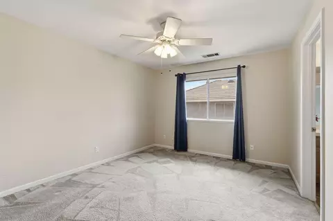Bedroom - 5508 Coronawood Ln, Carmichael, CA 95608 photo 9 of 10