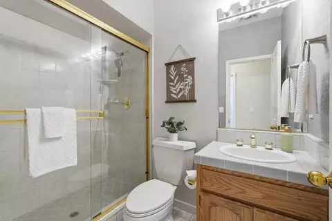 Bath - 5508 Coronawood Ln, Carmichael, CA 95608 photo 1 of 8