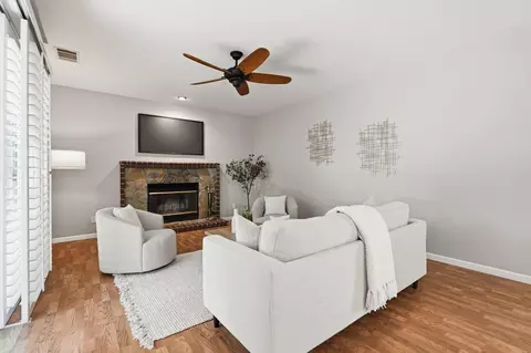 Living - 5508 Coronawood Ln, Carmichael, CA 95608 photo 4 of 11