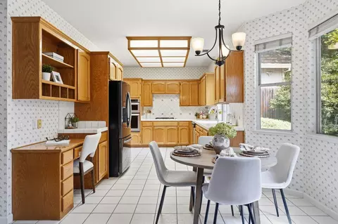 Kitchen - 5508 Coronawood Ln, Carmichael, CA 95608 photo 3 of 5