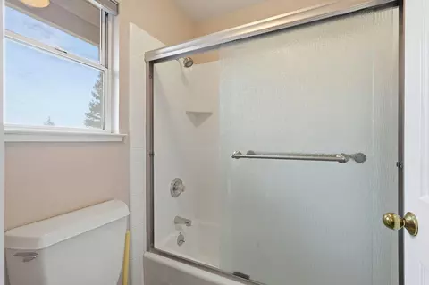 Bath - 5508 Coronawood Ln, Carmichael, CA 95608 photo 8 of 8
