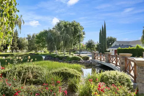 View/Area - 2314 Shadow Berry Dr, Manteca, CA 95336 photo 19 of 22