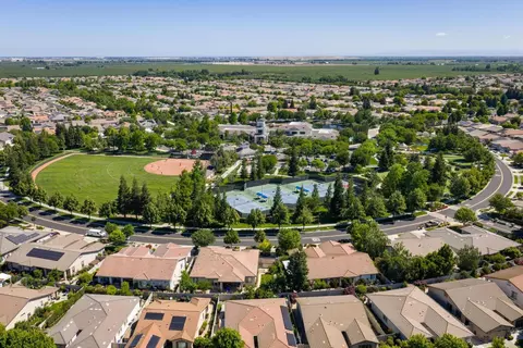 View/Area - 2314 Shadow Berry Dr, Manteca, CA 95336 photo 5 of 22
