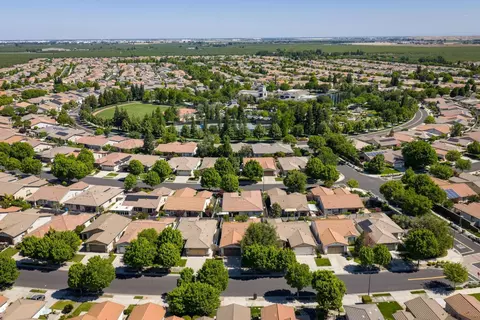 View/Area - 2314 Shadow Berry Dr, Manteca, CA 95336 photo 4 of 22