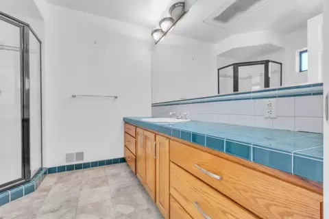 Bath - 17534 Red Mule Rd, Fiddletown, CA 95629 photo 3 of 3