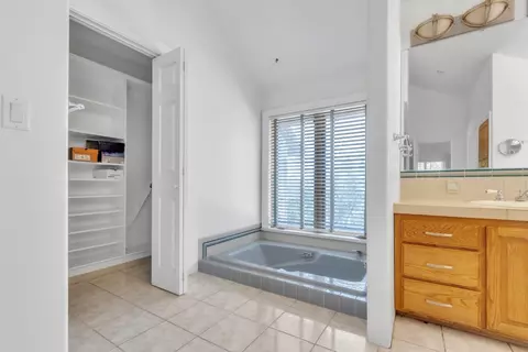 Bath - 17534 Red Mule Rd, Fiddletown, CA 95629 photo 2 of 3