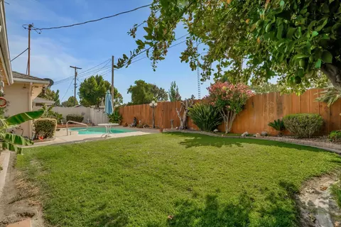 Exterior - 1125 Linn Ct, Turlock, CA 95380 photo 5 of 9
