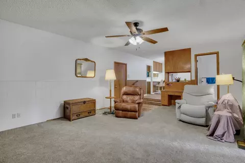Living - 1125 Linn Ct, Turlock, CA 95380 photo 4 of 5