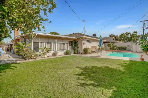 Exterior - 1125 Linn Ct, Turlock, CA 95380 photo 6 of 9