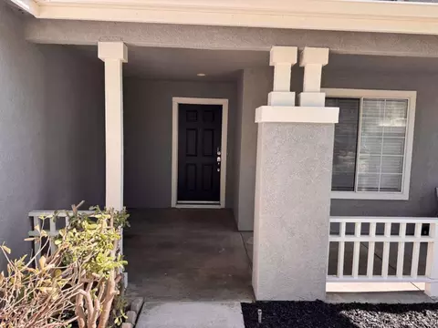Exterior - 2020 Hickory Ct, Modesto, CA 95356 photo 5 of 7