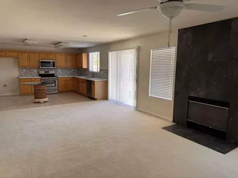 Living - 2020 Hickory Ct, Modesto, CA 95356 photo 3 of 4