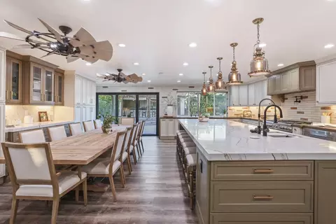 Kitchen - 8327 Park Pl, Tracy, CA 95304 photo 11 of 16