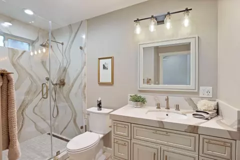 Bath - 8327 Park Pl, Tracy, CA 95304 photo 3 of 5