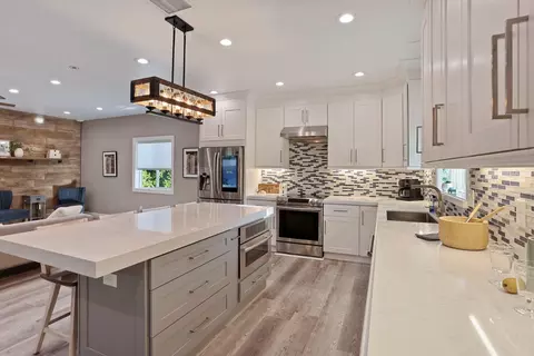 Kitchen - 8327 Park Pl, Tracy, CA 95304 photo 14 of 16