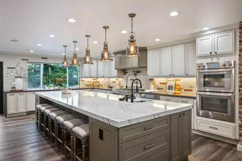 Kitchen - 8327 Park Pl, Tracy, CA 95304 photo 7 of 16