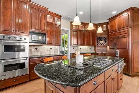 Kitchen - 21992 Mcbride Rd, Escalon, CA 95320 photo 5 of 7